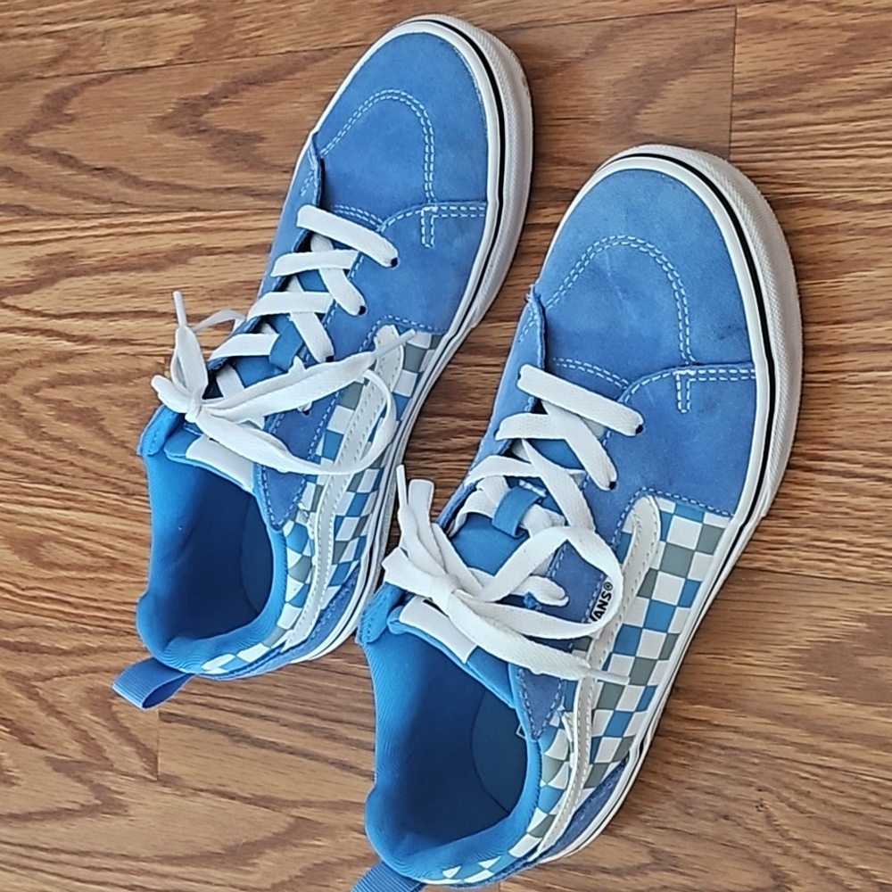 Used Like New Youth Vans Sneakers